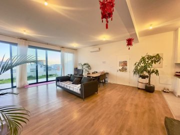 Detached Villa For Sale  in  Ayios Athanasios