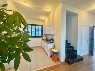 Detached Villa For Sale  in  Ayios Athanasios