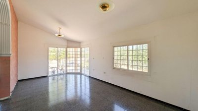 Three-Bedroom House in Parekklisia, Limassol