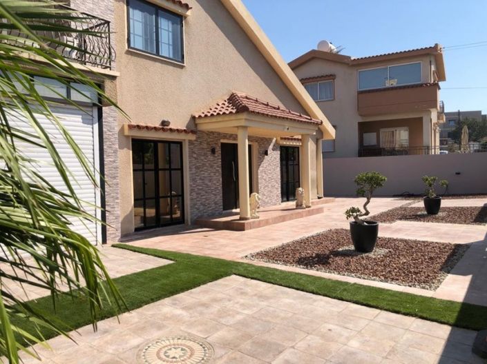 Image No.2-4 Bed Villa for sale