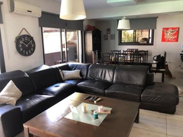 Detached Villa For Sale  in  Ayios Athanasios