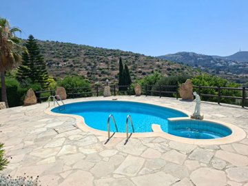 Detached Villa For Sale  in  Tala - Kamares
