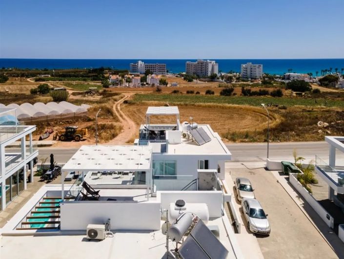 Image No.3-4 Bed Villa for sale