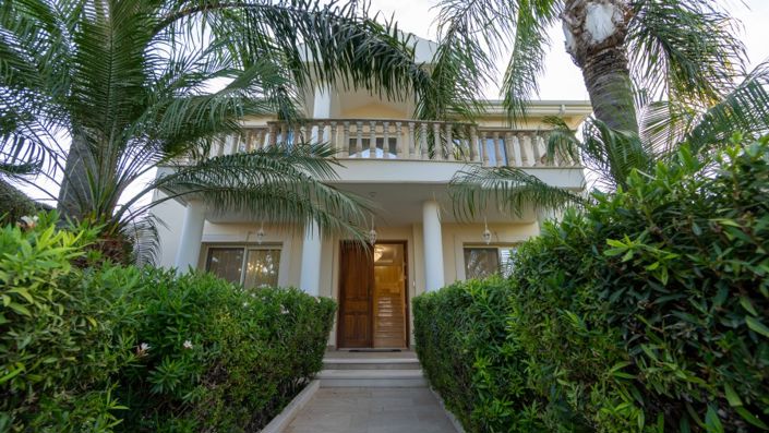 Image No.3-4 Bed Villa for sale