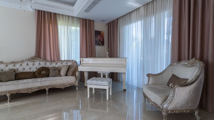 Image No.9-4 Bed Villa for sale