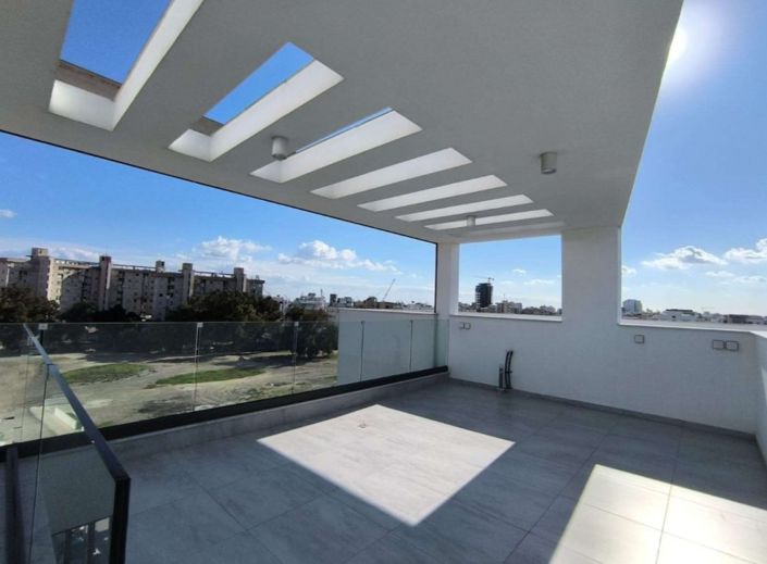 Image No.3-Penthouse de 2 chambres à vendre à Larnaca