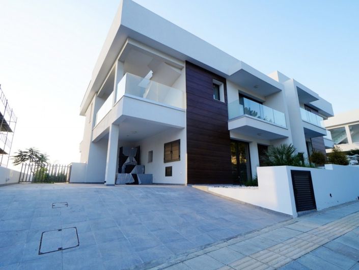 Image No.3-4 Bed Villa for sale