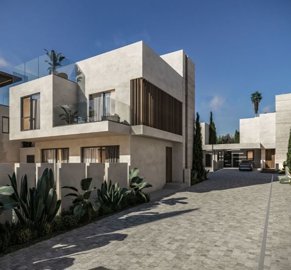 Detached Villa For Sale  in  Livadia