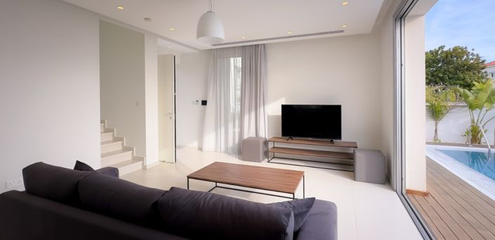 Image No.2-4 Bed Villa for sale