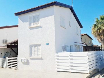 Detached Villa For Sale  in  Pervolia