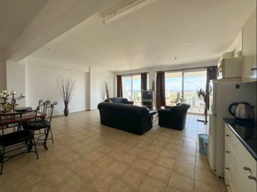 Apartment For Sale  in  Dherynia
