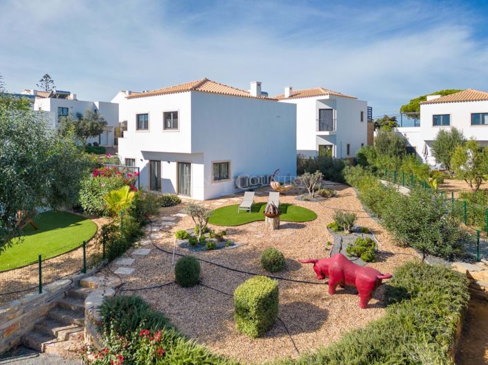 Image No.19-3 Bed Property for sale