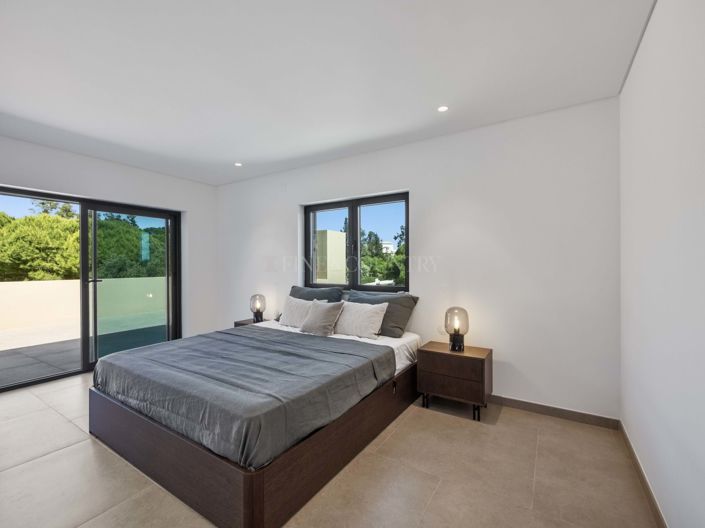 Image No.9-4 Bed Property for sale