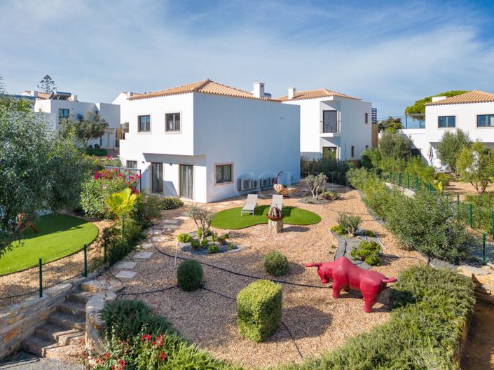 Image No.19-3 Bed Property for sale