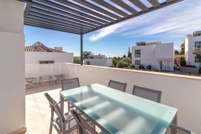 Image No.24-3 Bed Property for sale