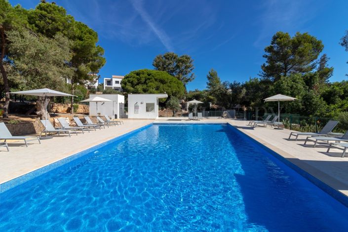 Image No.31-3 Bed Property for sale