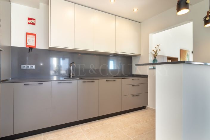 Image No.5-3 Bed Property for sale