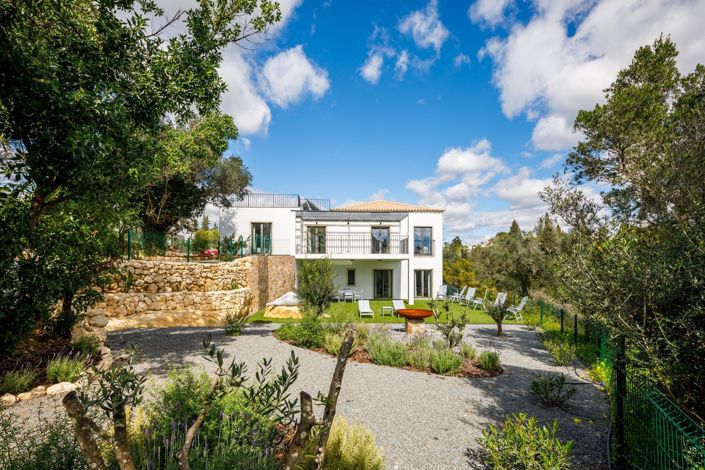 Image No.35-5 Bed Property for sale