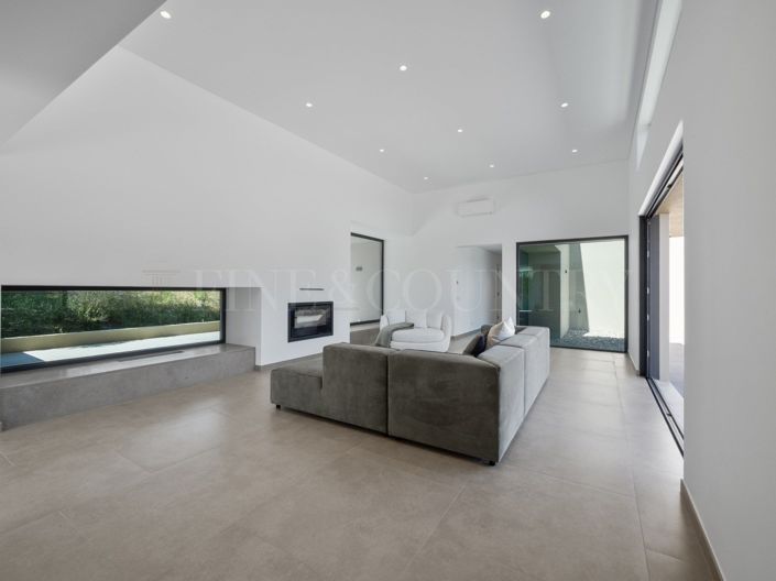 Image No.3-4 Bed Property for sale