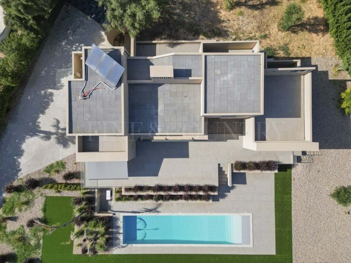 Image No.24-4 Bed Property for sale