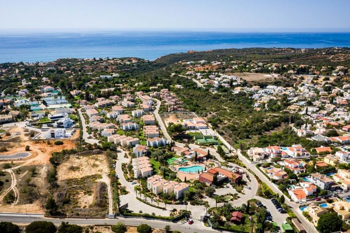 Image No.33-2 Bed Townhouse for sale