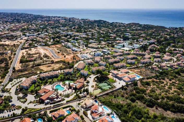 Image No.31-2 Bed Townhouse for sale