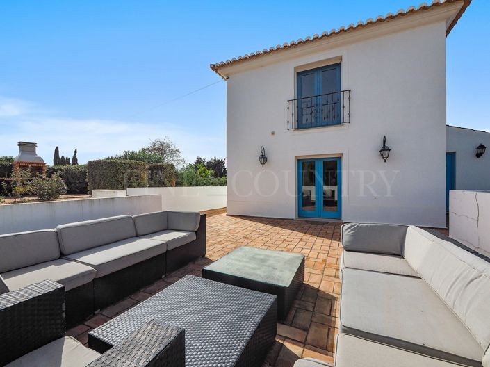 Image No.42-3 Bed Property for sale
