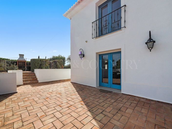 Image No.43-3 Bed Property for sale