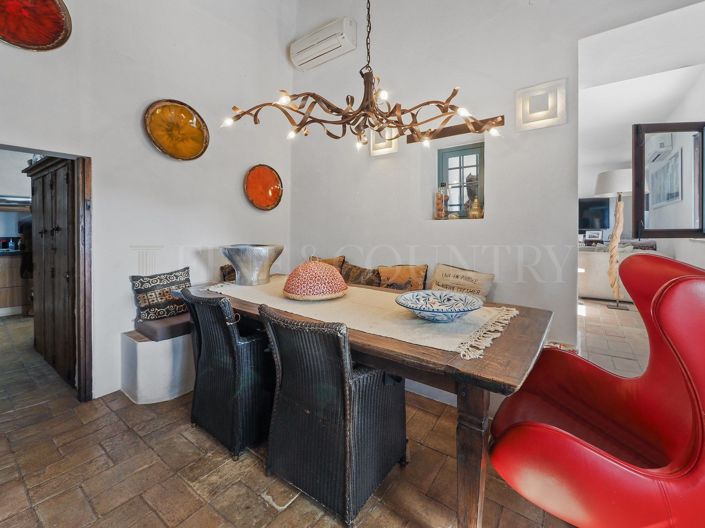 Image No.8-3 Bed Property for sale