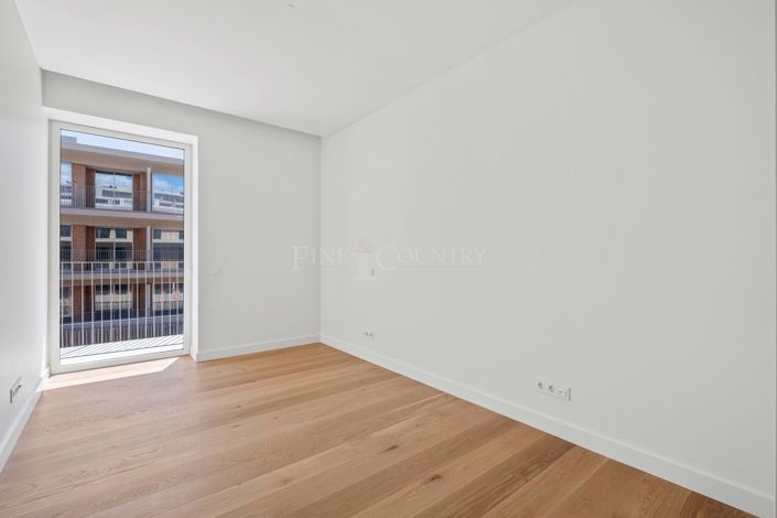 Image No.37-3 Bed Apartment for sale