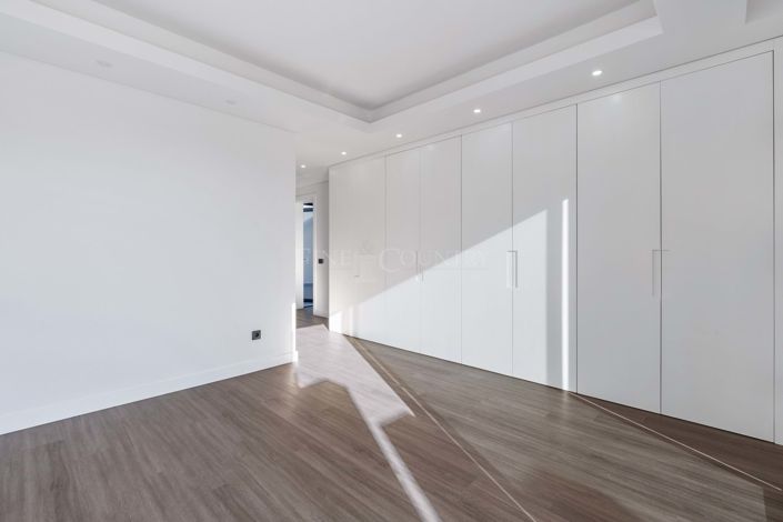 Image No.23-3 Bed Property for sale