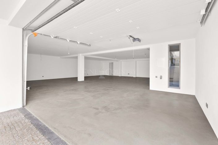 Image No.30-3 Bed Property for sale