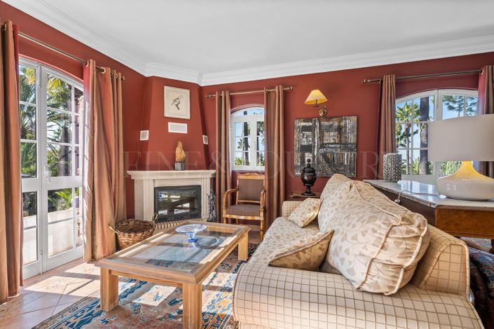 Image No.31-6 Bed Property for sale