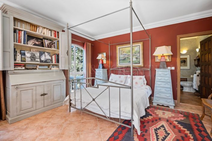 Image No.32-6 Bed Property for sale
