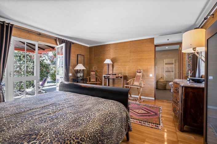 Image No.36-6 Bed Property for sale