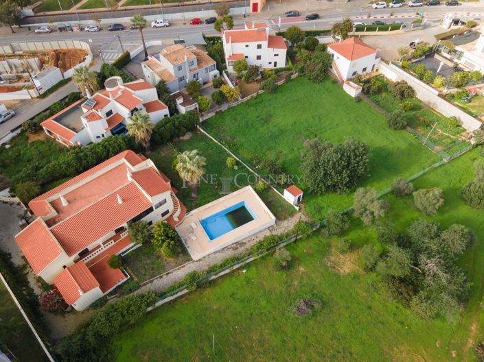 Image No.6-4 Bed Property for sale