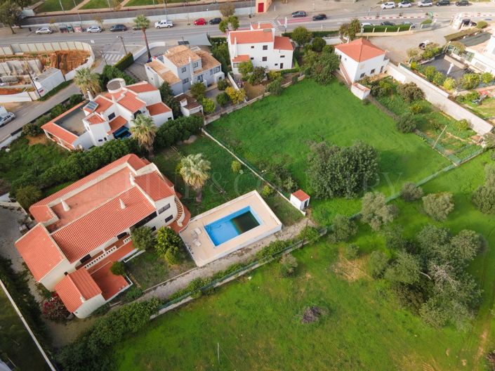 Image No.7-4 Bed Property for sale