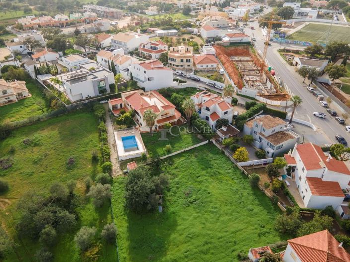 Image No.8-4 Bed Property for sale