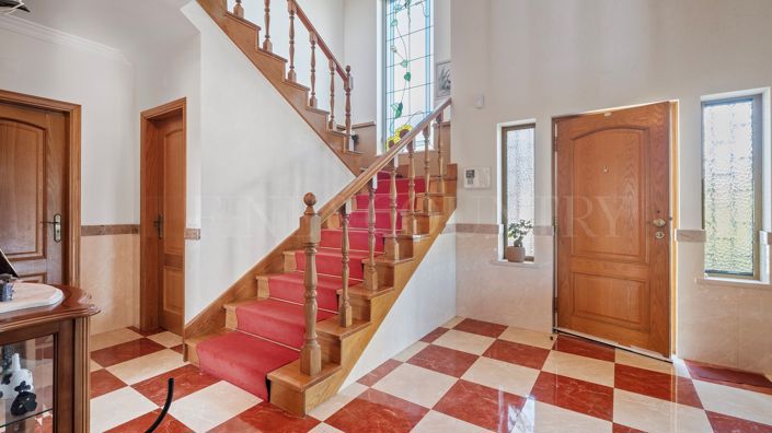 Image No.11-3 Bed Property for sale