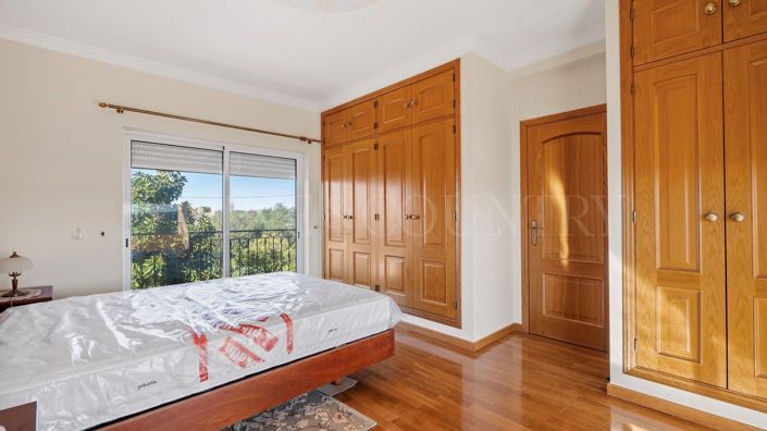 Image No.22-3 Bed Property for sale