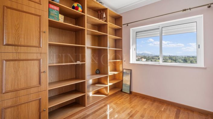 Image No.24-3 Bed Property for sale
