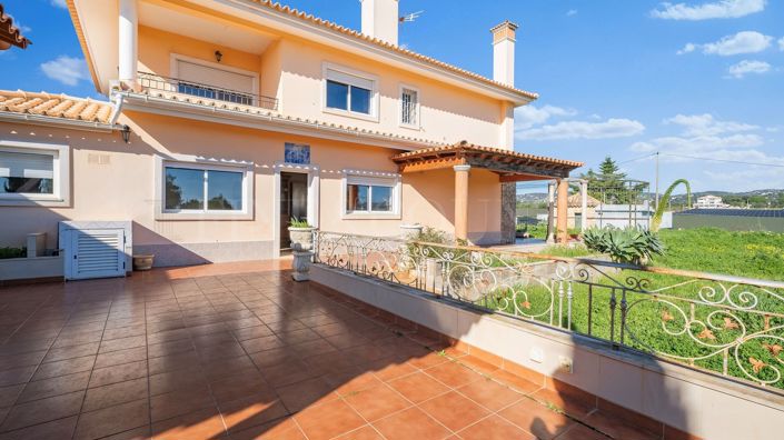 Image No.4-3 Bed Property for sale