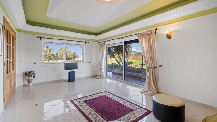Image No.8-3 Bed Property for sale