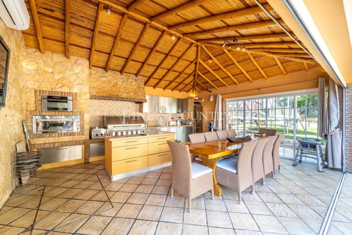 Image No.34-4 Bed Property for sale