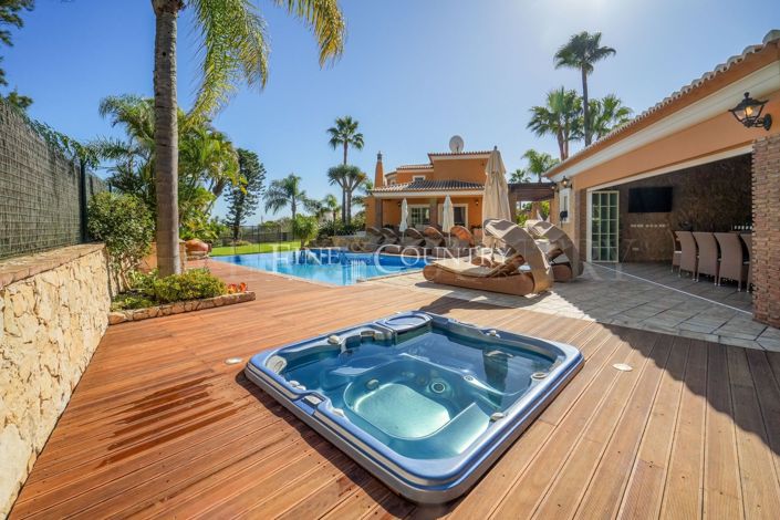 Image No.37-4 Bed Property for sale