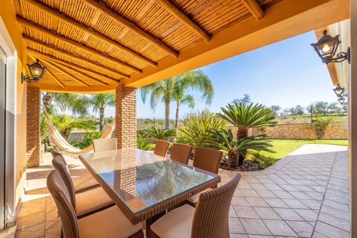 Image No.41-4 Bed Property for sale