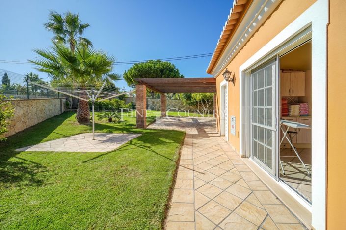 Image No.44-4 Bed Property for sale