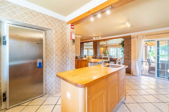 Image No.46-4 Bed Property for sale