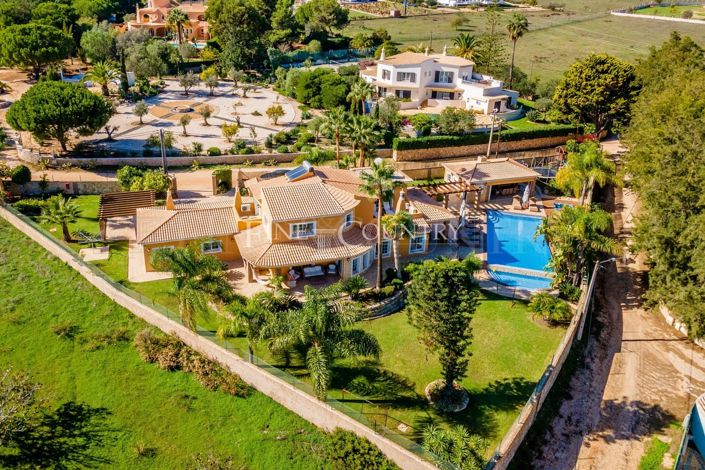 Image No.48-4 Bed Property for sale