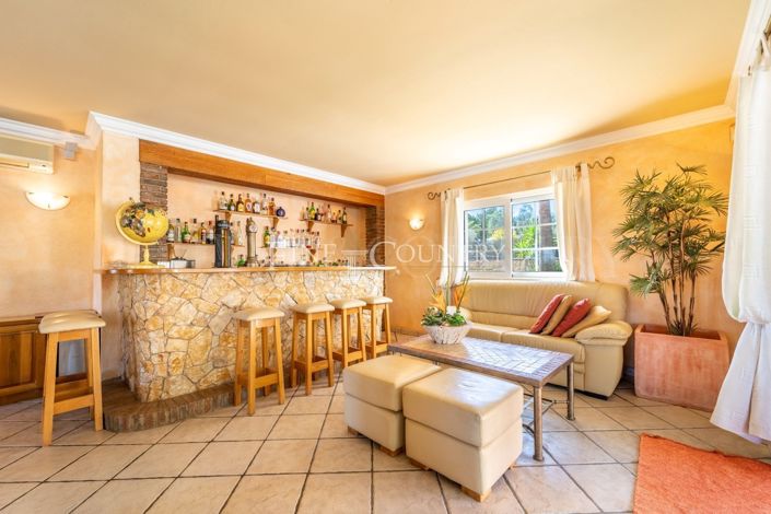 Image No.6-4 Bed Property for sale